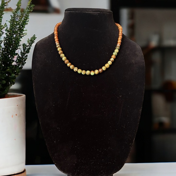 Turquoise Magnesite Necklace - Picture 2 of 4